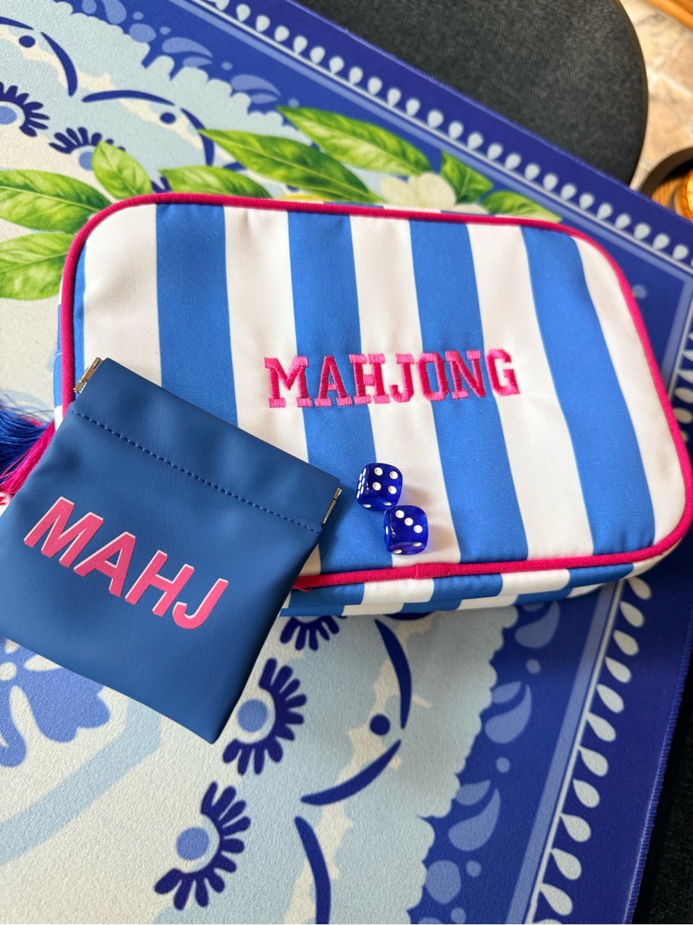 American Mahjong Set. Excellent condition.Dice, Dice pouch & Tile Bag included - Picture 10 of 15